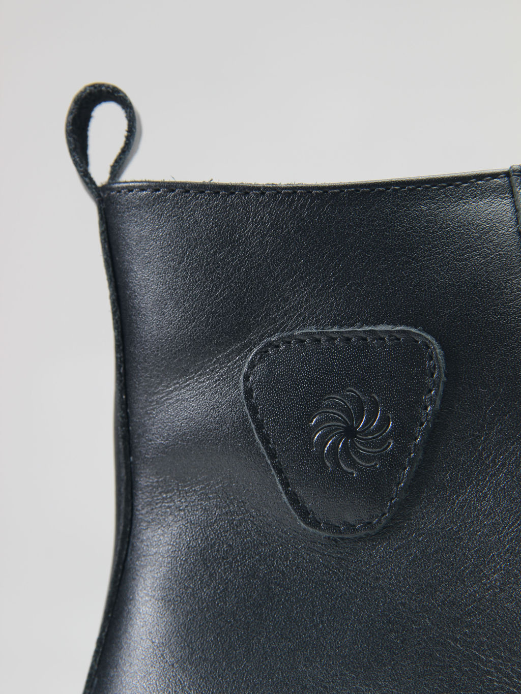 Ботинки 214.icebergbl.Black/Байка