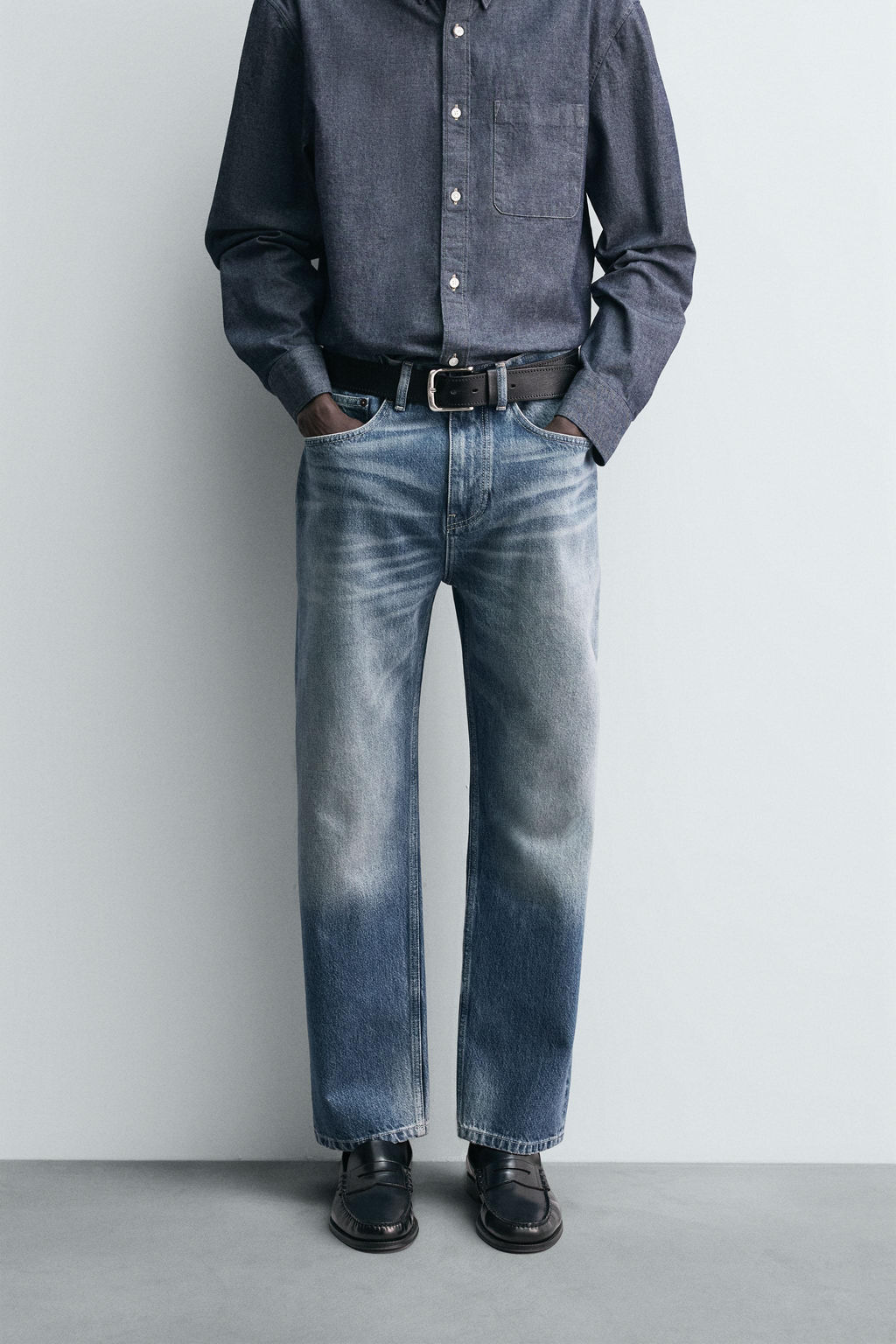 STRAIGHT ANKLE FIT JEANS