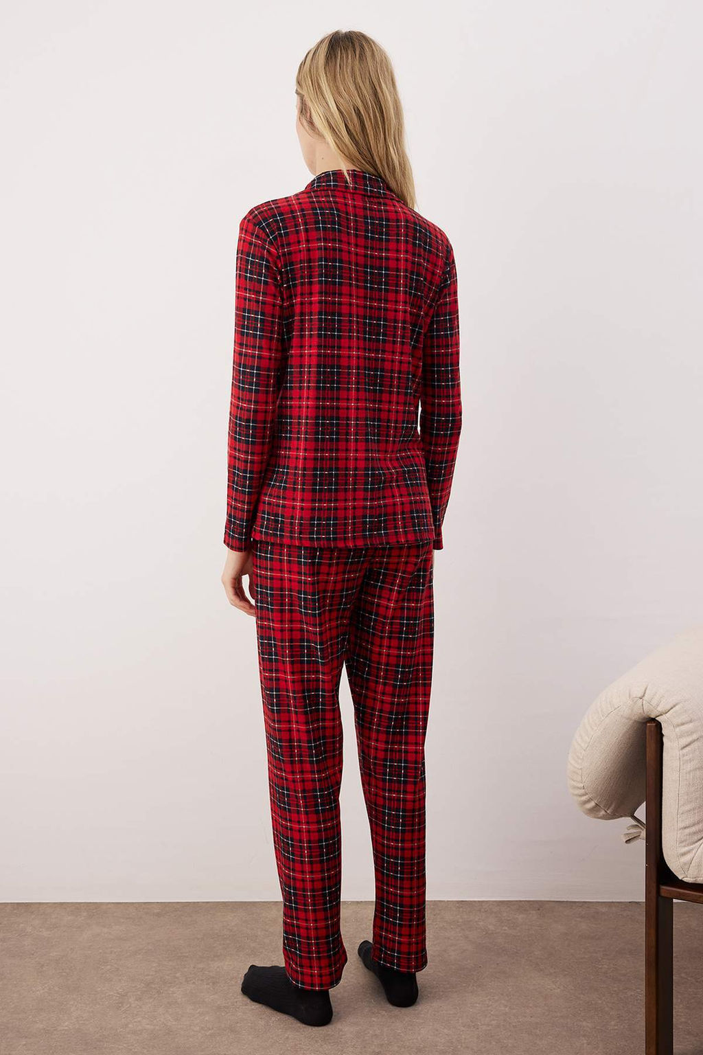 Trendyolmilla K?rm?z? Ekoseli Yumusak Hissiyatl? F?rcal? Kumas Uyku Bantl? Orme Pijama Tak?m? THMAW24PT00100  фото 27