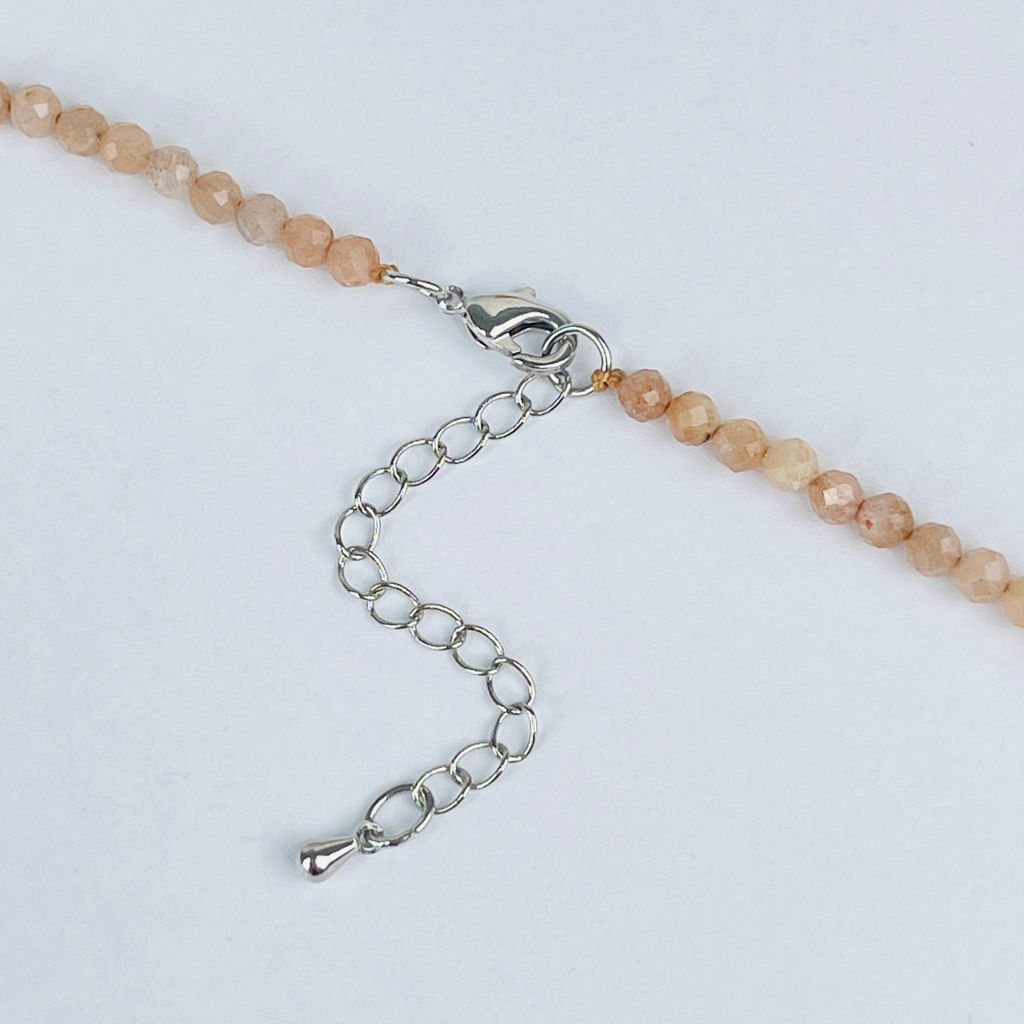 Бусы из Лунного камня