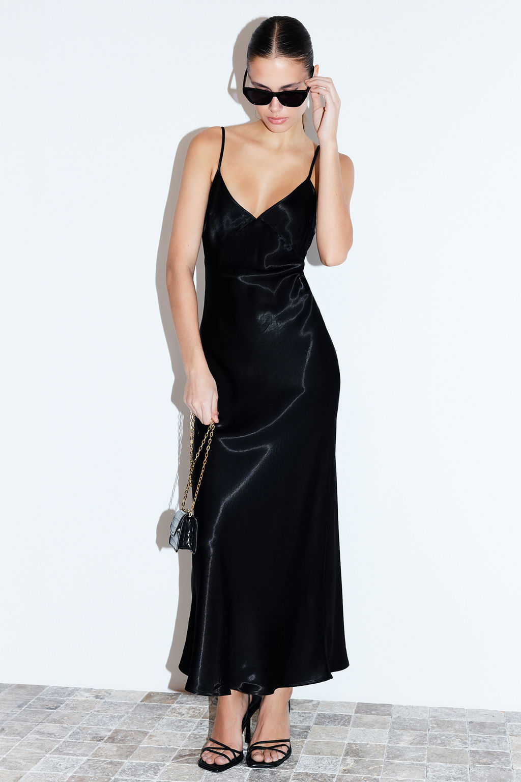 TRENDYOLMILLA Siyah Duz Kesim Saten Ask?l? Maxi Dokuma Elbise TWOSS24EL00163  фото 7