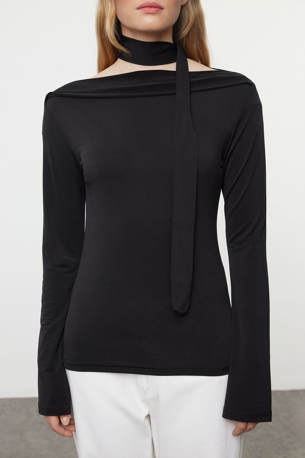 Trendyolmilla Siyah Sal Detayl? Fitted/Vucuda Oturan Esnek Orme Bluz TWOAW25BZ00107  фото 12