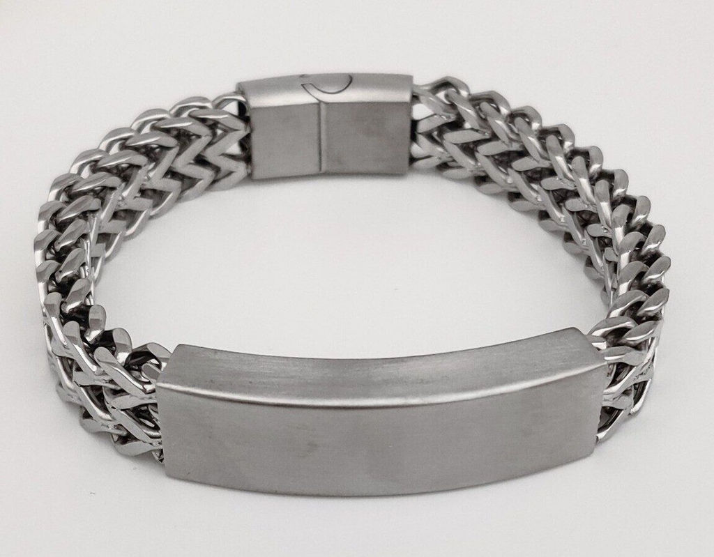 Браслет из стали