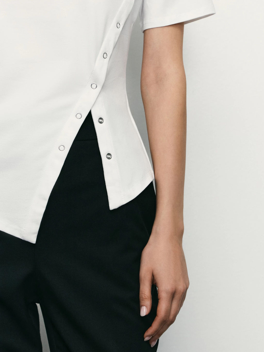 Футболка ассиметричного кроя на кнопках / Zarina  фото 7