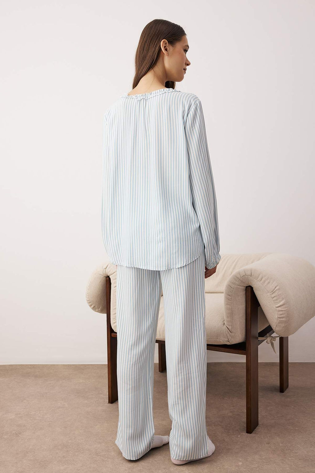 Ac?k Mavi Cizgili F?rf?r ve Kurdele/Fiyonk Detayl? Dokuma Pijama Tak?m? THMAW25PT00094 - Trendyolmilla фото 9