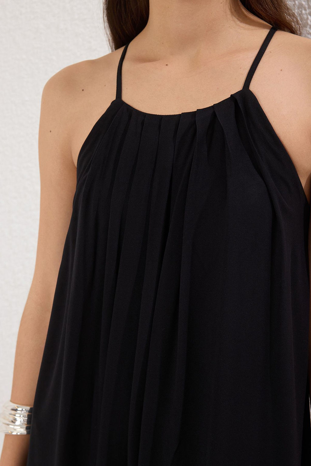 TRENDYOLMILLA Siyah Genis Kesim Maxi Dokuma Elbise TWOSS25EL00257  фото 3