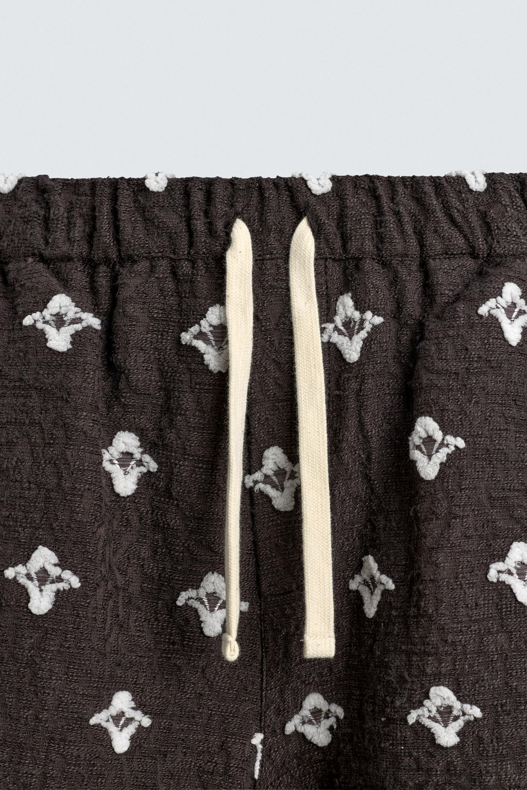 BERMUDA RELAXED FIT JACQUARD TEXTURA / Marr?n / Topo - Zara фото 8