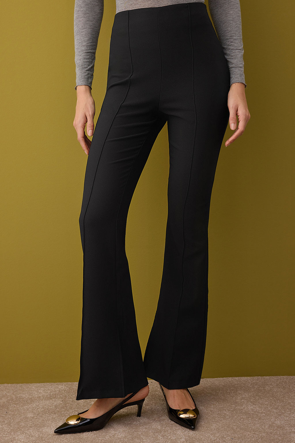 Siyah Flare Kal?p Nervurlu Bootcut Pantolon TWOAW26PL00043