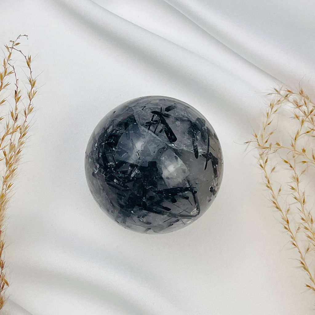 Радуга Самоцветов Шар из Кварца с включением Турмалина  фото 3