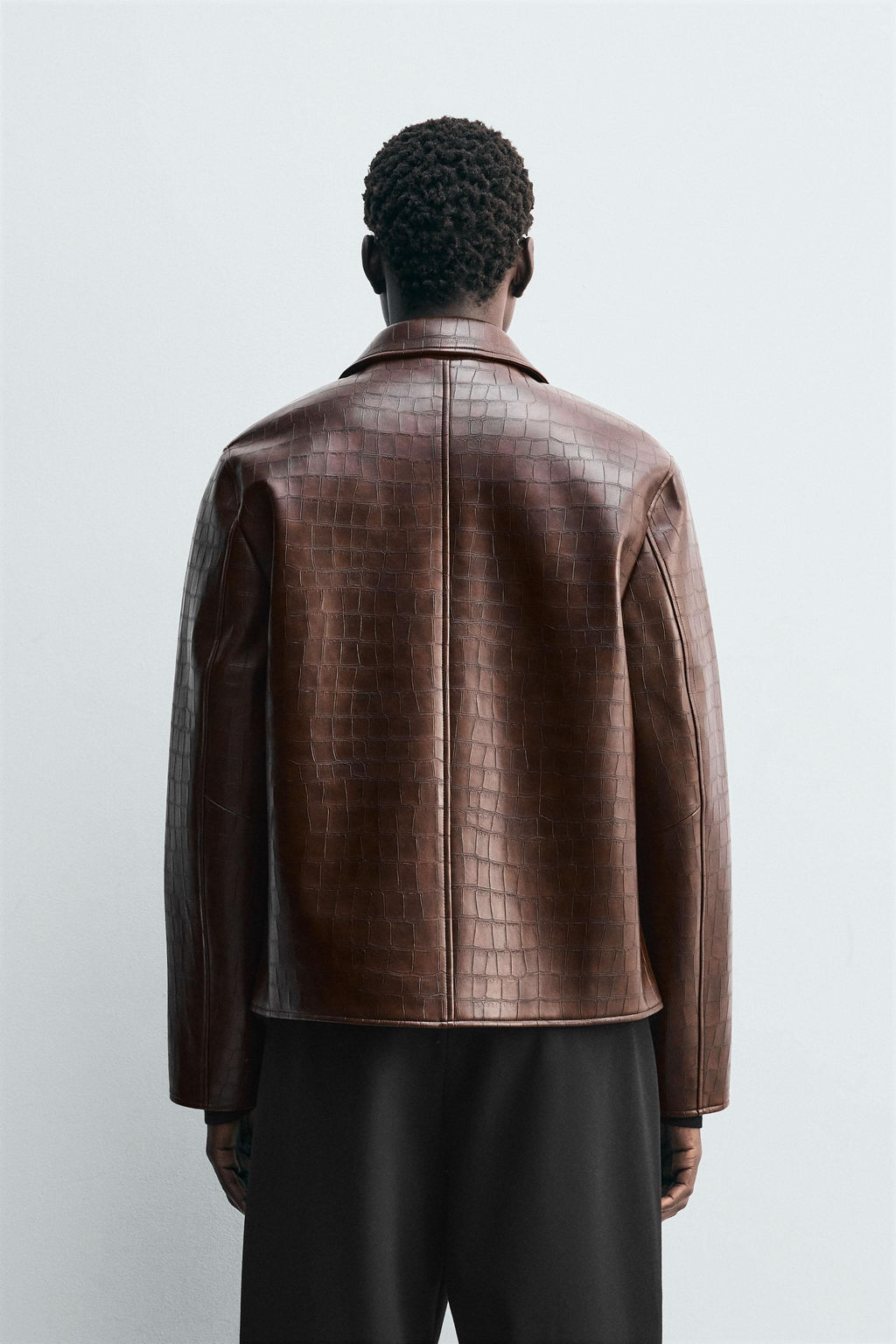 EMBOSSED FAUX LEATHER JACKET - Zara фото 3
