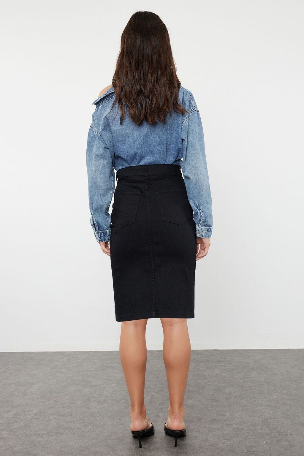 Siyah Gabardin Dokuma Mini Boy Etek TWOSS24ET00243