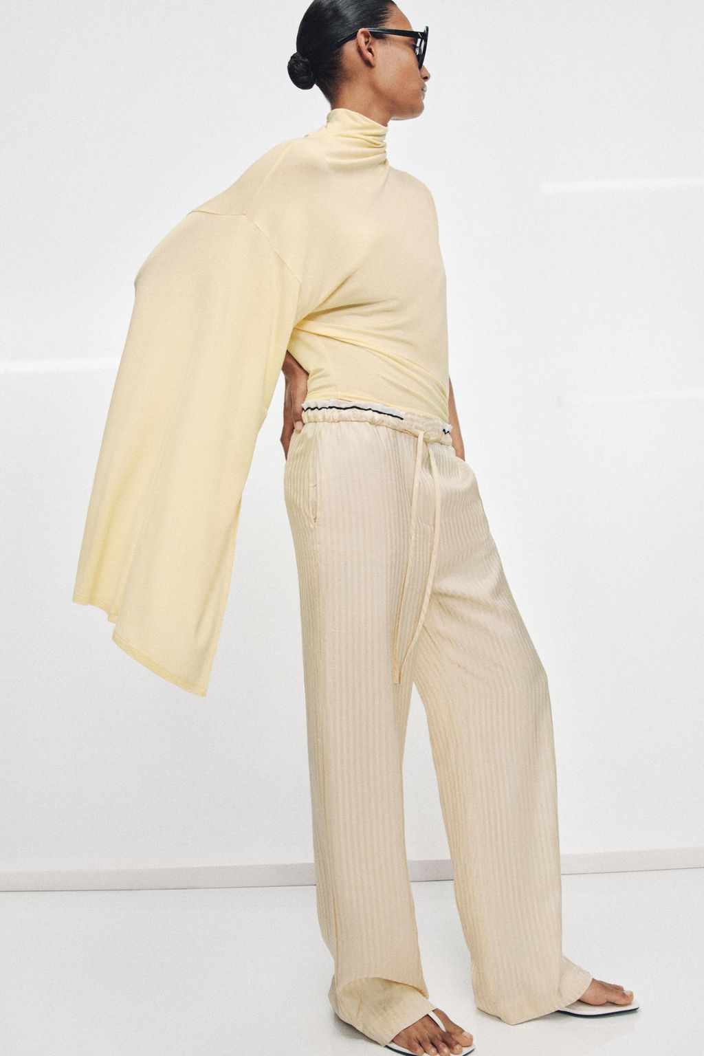 PANTAL?N PIJAMERO JACQUARD ZW COLLECTION / Crudo - Zara фото 2