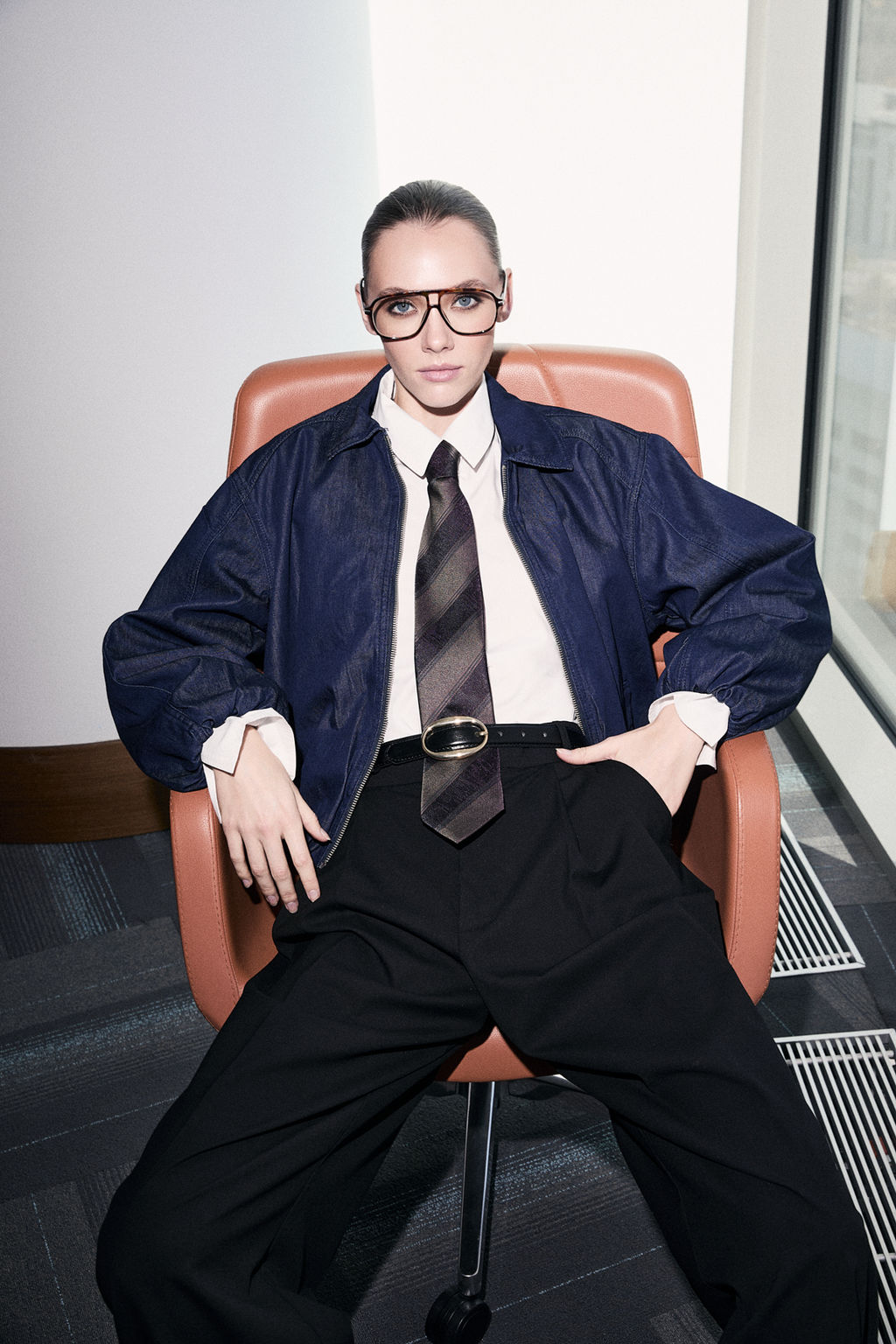 Koyu Mavi Bomber 100% Pamuk Denim Ceket TWOSS26CE00005 - Trendyolmilla фото 4