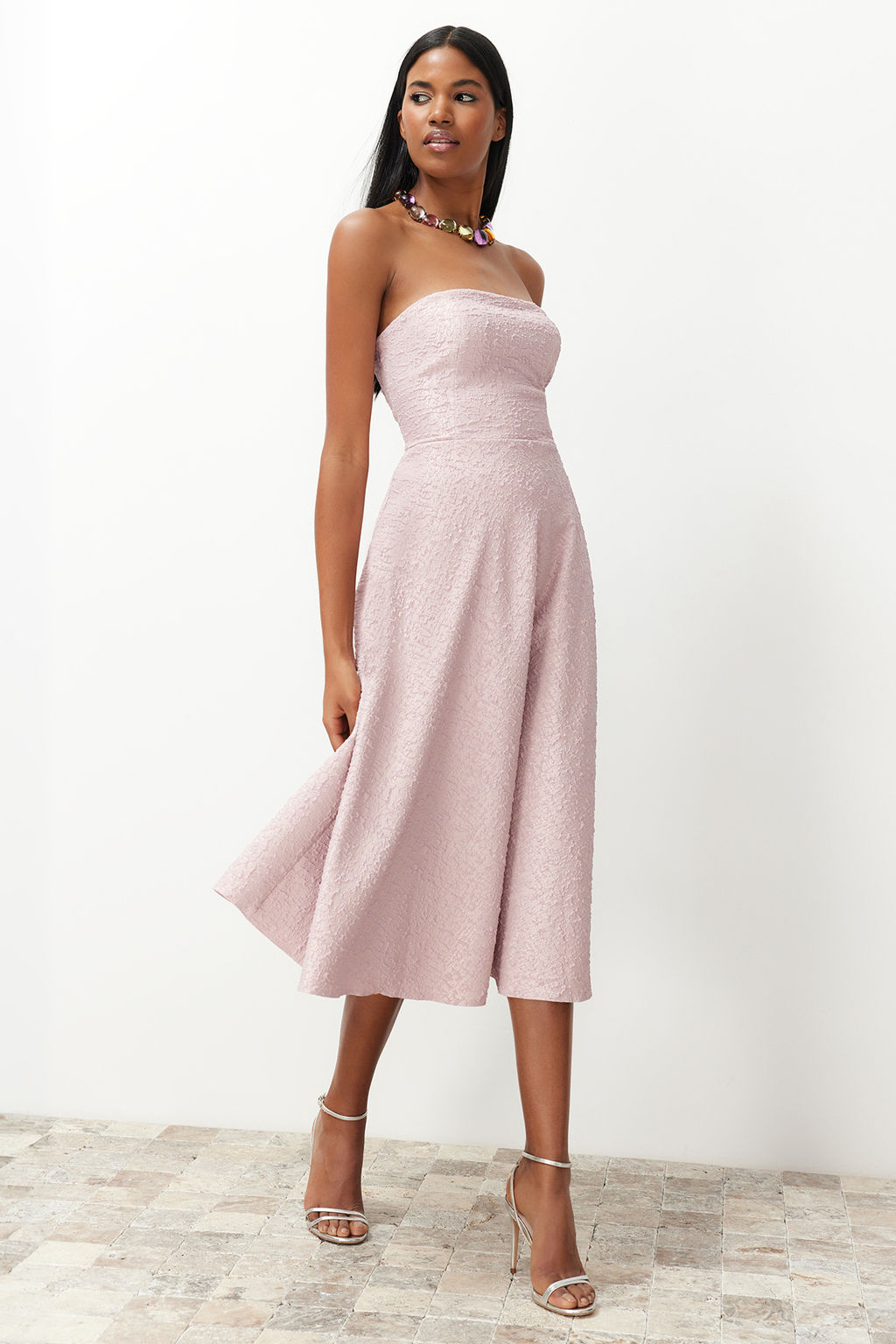 TRENDYOLMILLA Pudra A-Kesim Dokuma S?k Abiye Elbise TPRSS24EL00160 фото 2