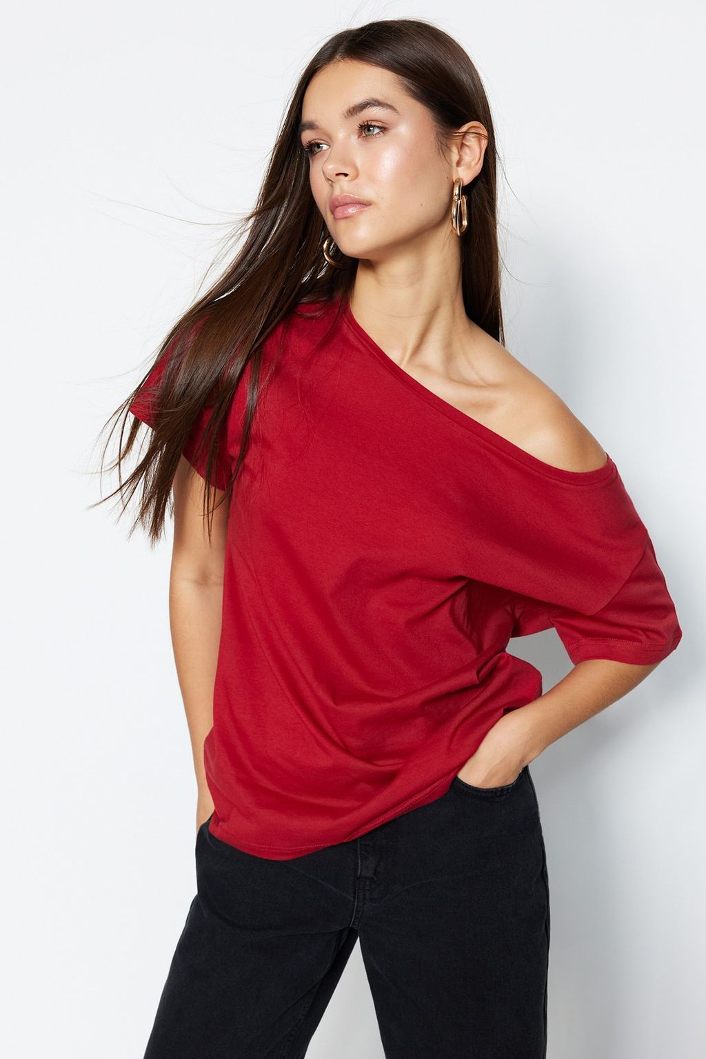 K?rm?z? %100 Pamuk Oversize/Genis Kal?p Kay?k Yaka Orme T-Shirt TWOSS20TS0140