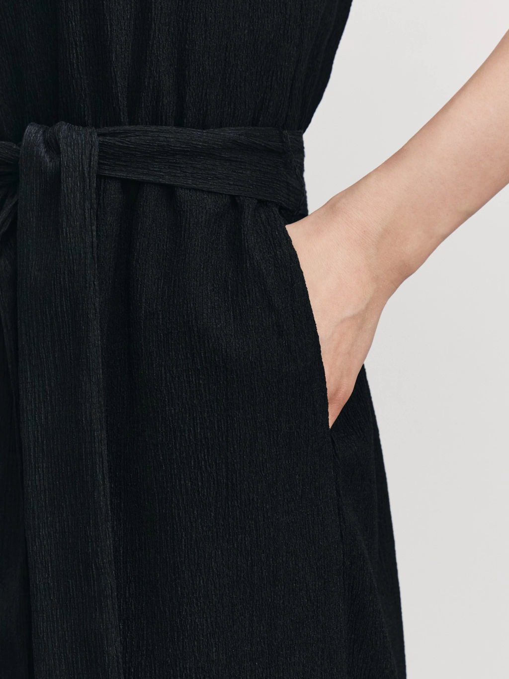 Комбинезон из фактурной ткани / Zarina фото 5