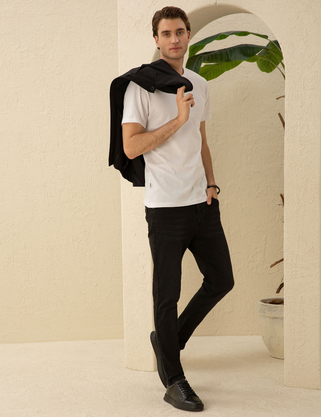 Beyaz Slim Fit Basic Ti__rt