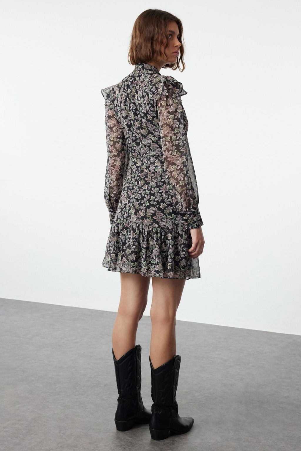 Trendyolmilla Lacivert Kusakl? Belden Ac?lan F?rf?r Detayl? Mini Astarl? Dokuma K?sl?k Elbise TWOAW24EL00740 фото 19