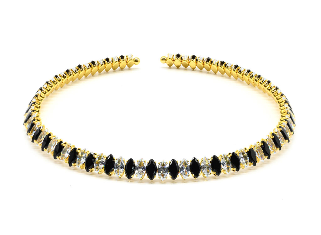 Жесткое колье с цирконами цв.черный, 33см