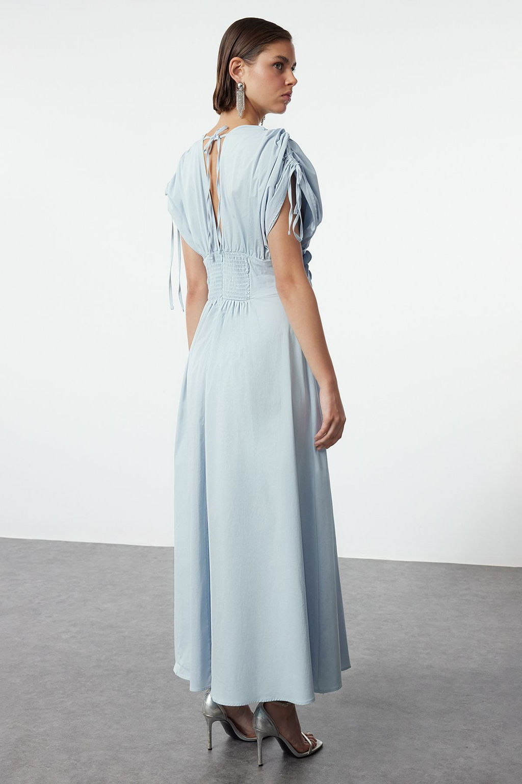 Trendyolmilla Ac?k Mavi 3 Boyutlu Cicek Detayl? Poplin S?k Abiye Gece Mezuniyet Elbisesi TPRSS24EL00282  фото 10