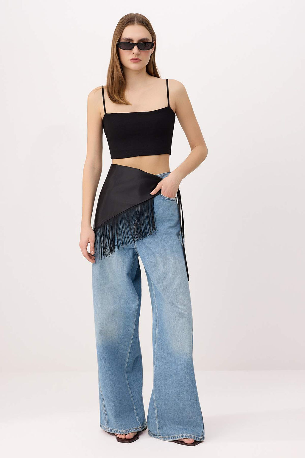 Siyah Fitted Super Crop Ask?l? Straplez Kolsuz Pamuk Ribana Orme Atlet TWOSS26AL00044 - Trendyolmilla фото 2