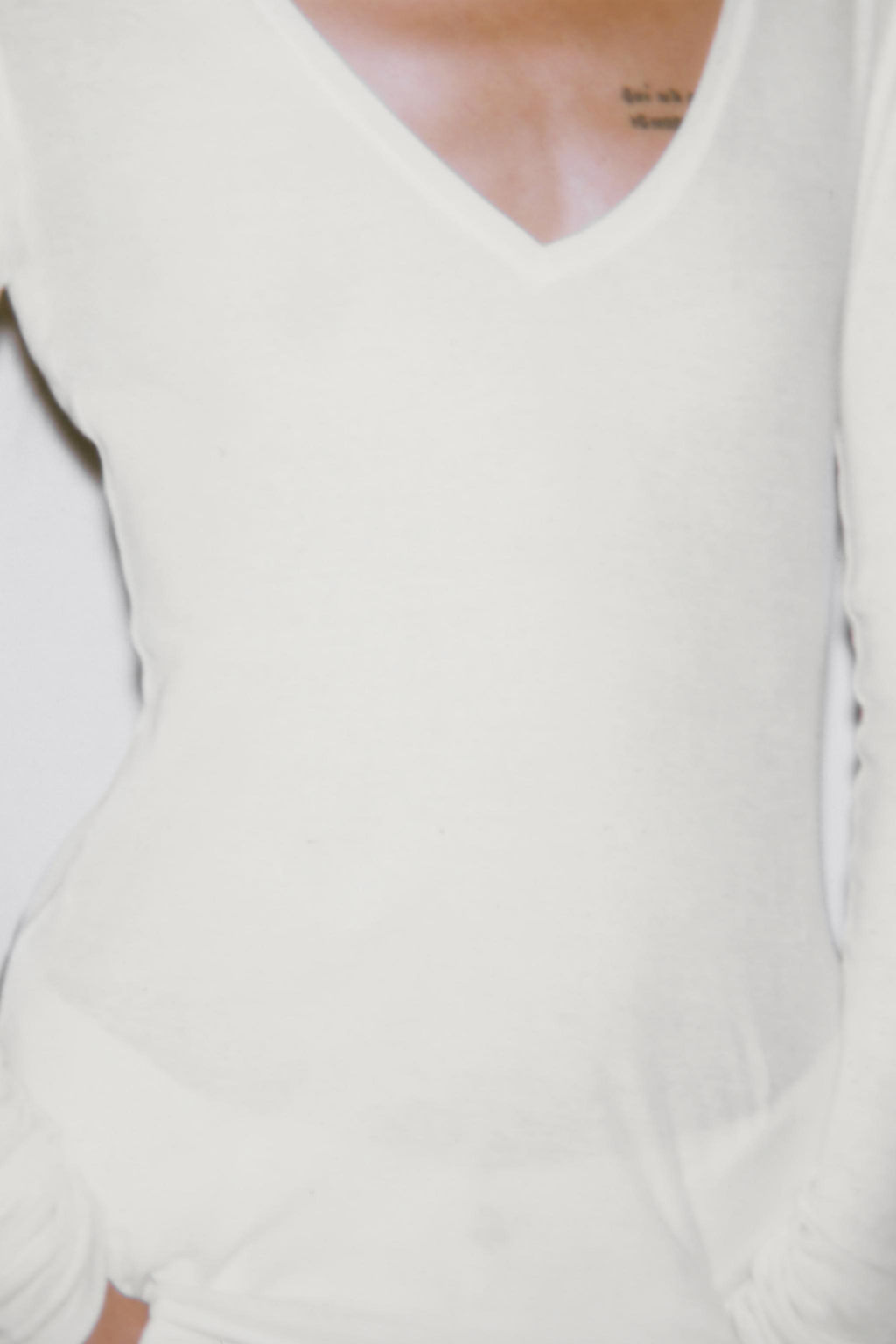 V-NECK T-SHIRT - Zara фото 6