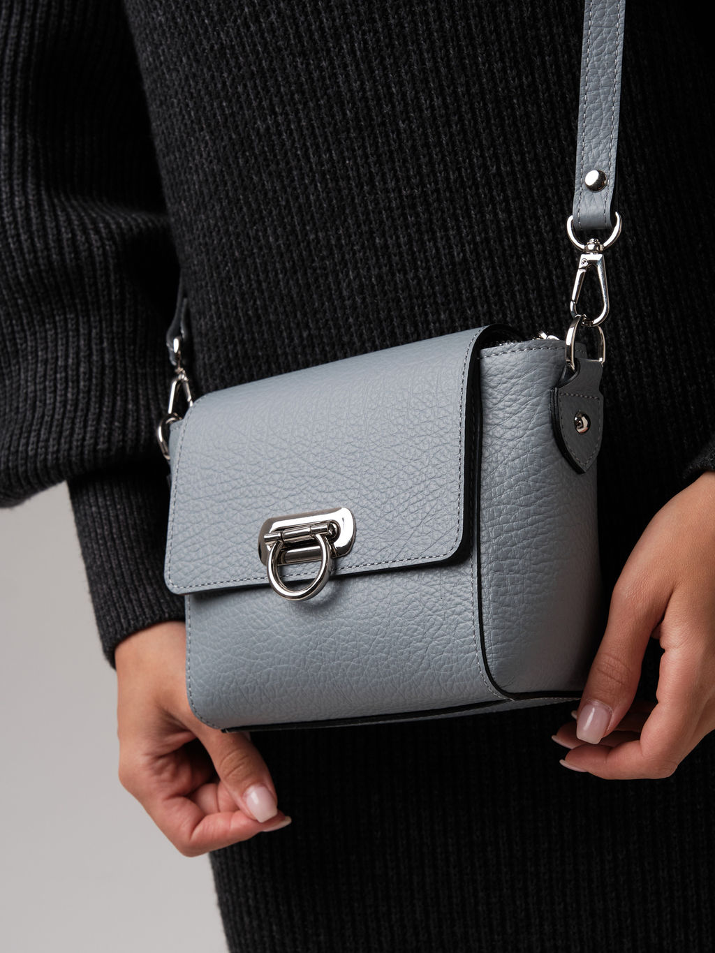 Сумка через плечо Azaro 3520 серое небо/бизон