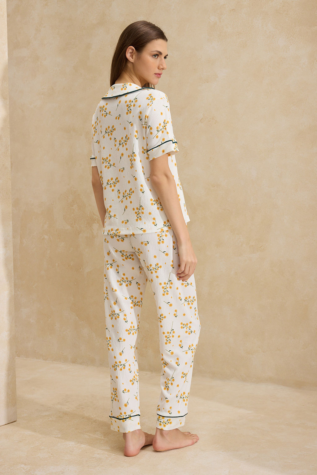 Beyaz Cicekli Biyeli Burumcuk Dokulu Orme Pijama Tak?m? THMSS26PT00020 - Trendyolmilla фото 11