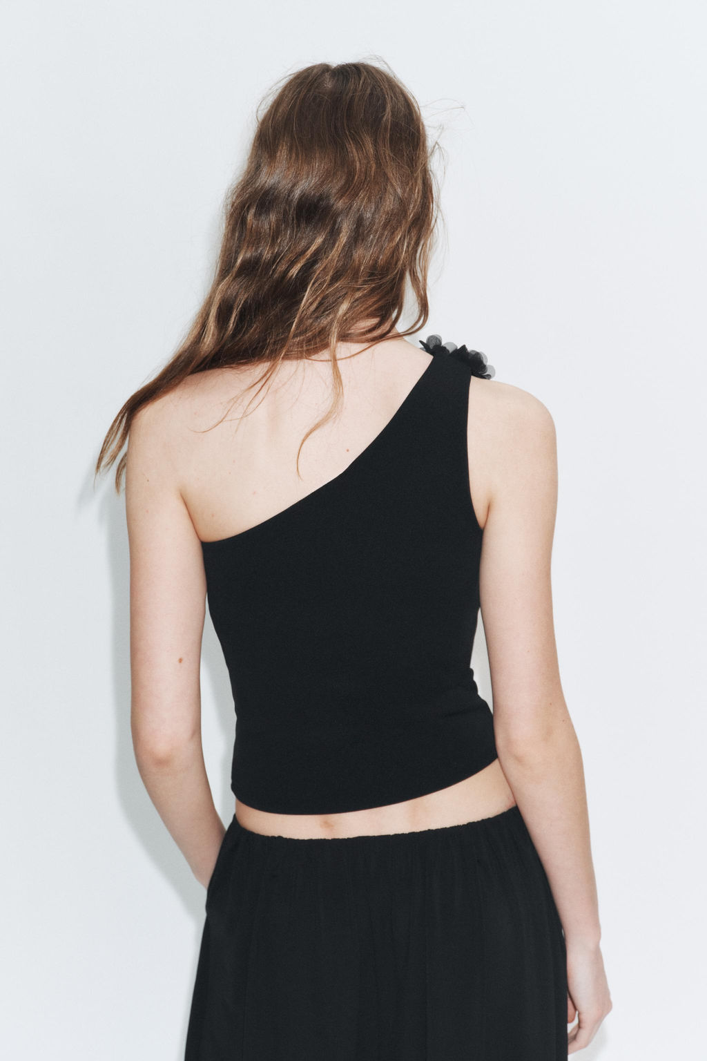 TOP ASIM?TRICO FLORES / Negro