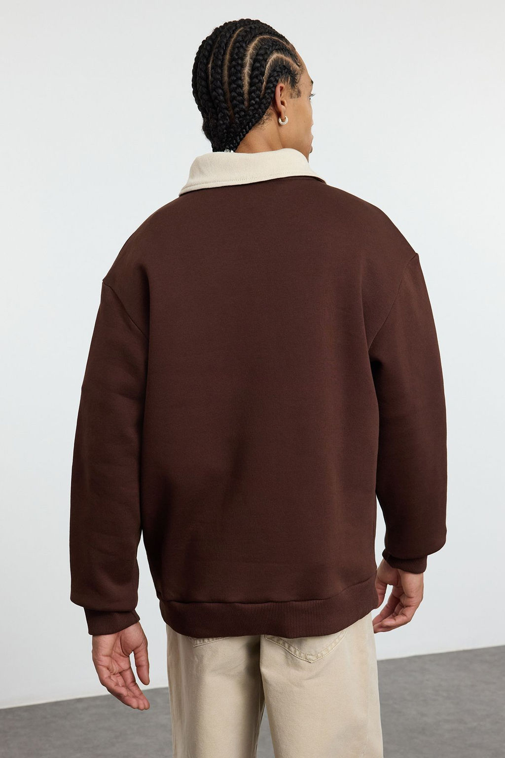 Kahverengi Oversize/Genis Kesim Dik Yaka Fermuarl? Ici Polarl?/S?cak Tutan Sweatshirt TMNAW25SW00081