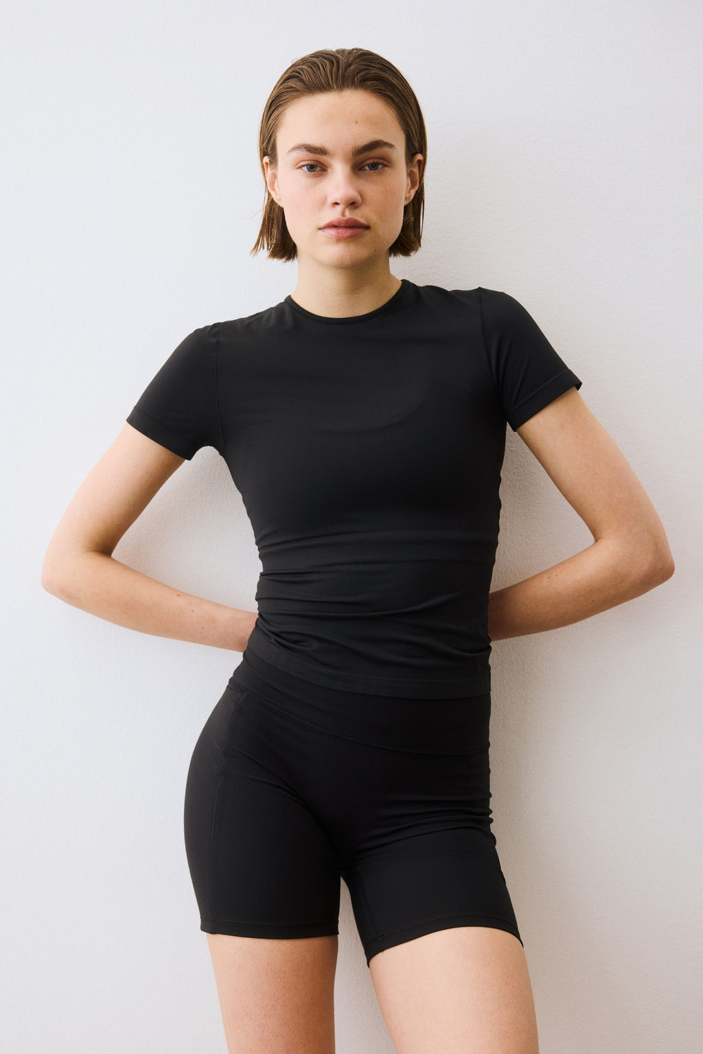 Camiseta sport seamless con SoftMove Slim Fit - H&m фото 3