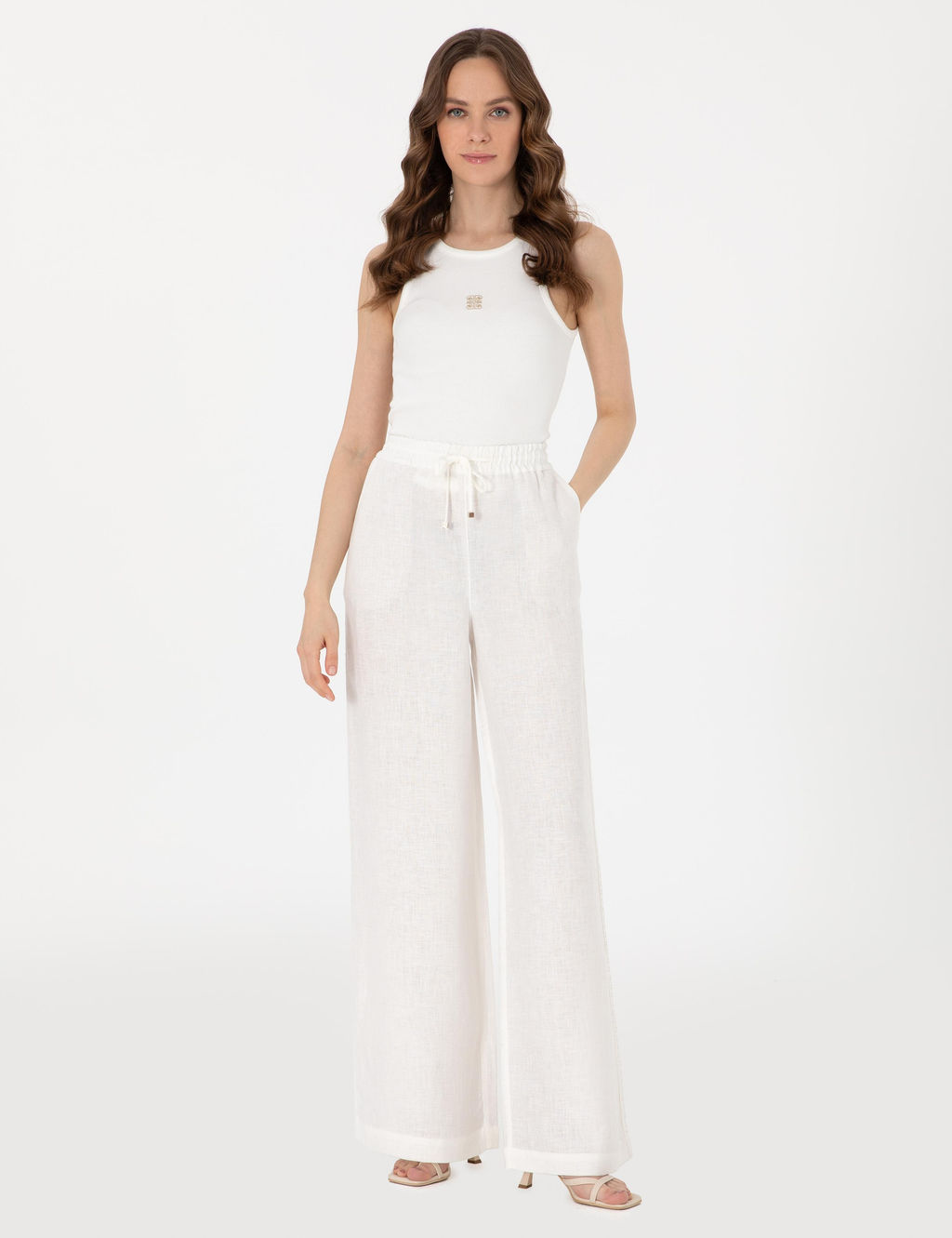 Beyaz Loose Fit Kanvas Pantolon