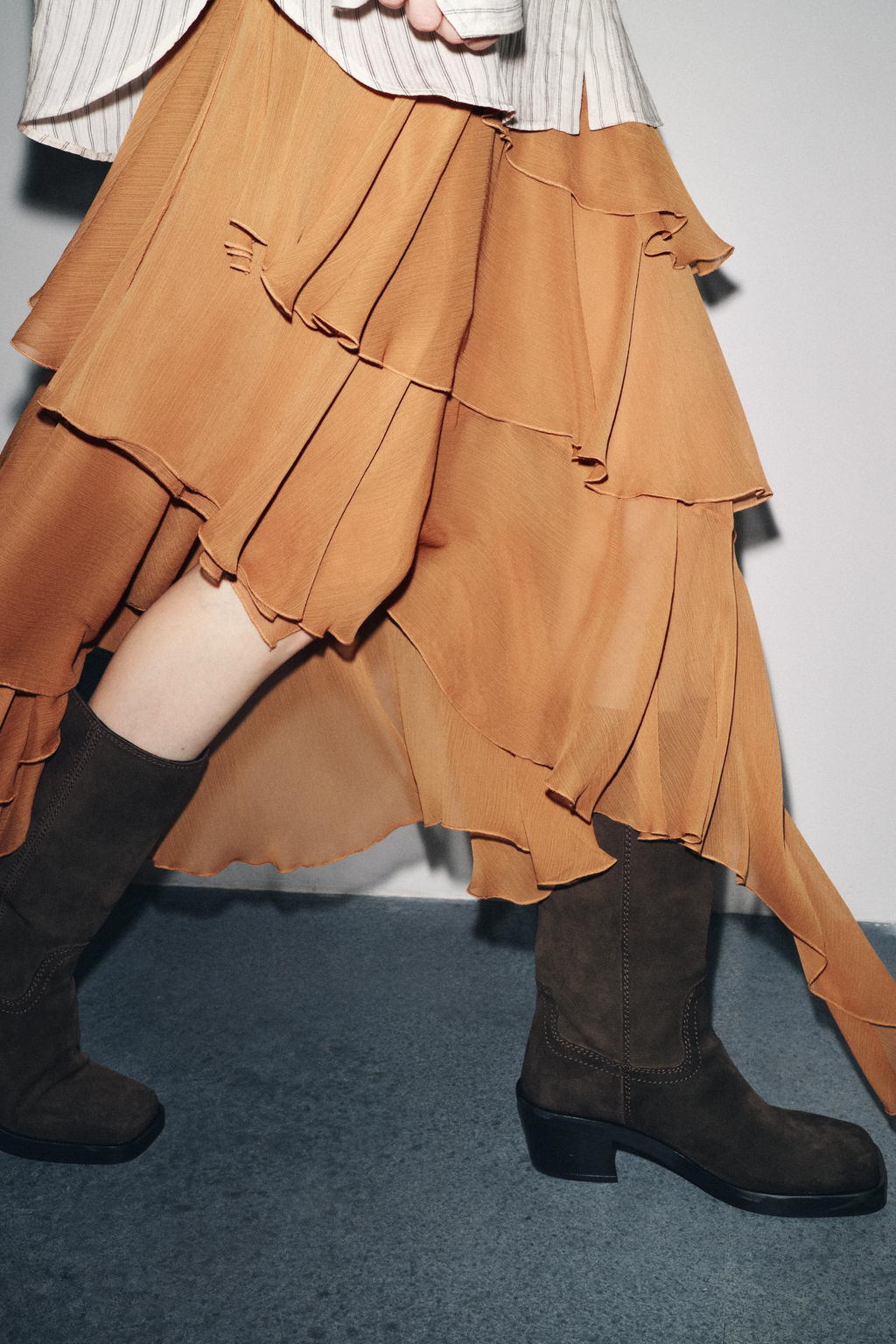 SPLIT SUEDE CONTRAST STITCH BOOTS