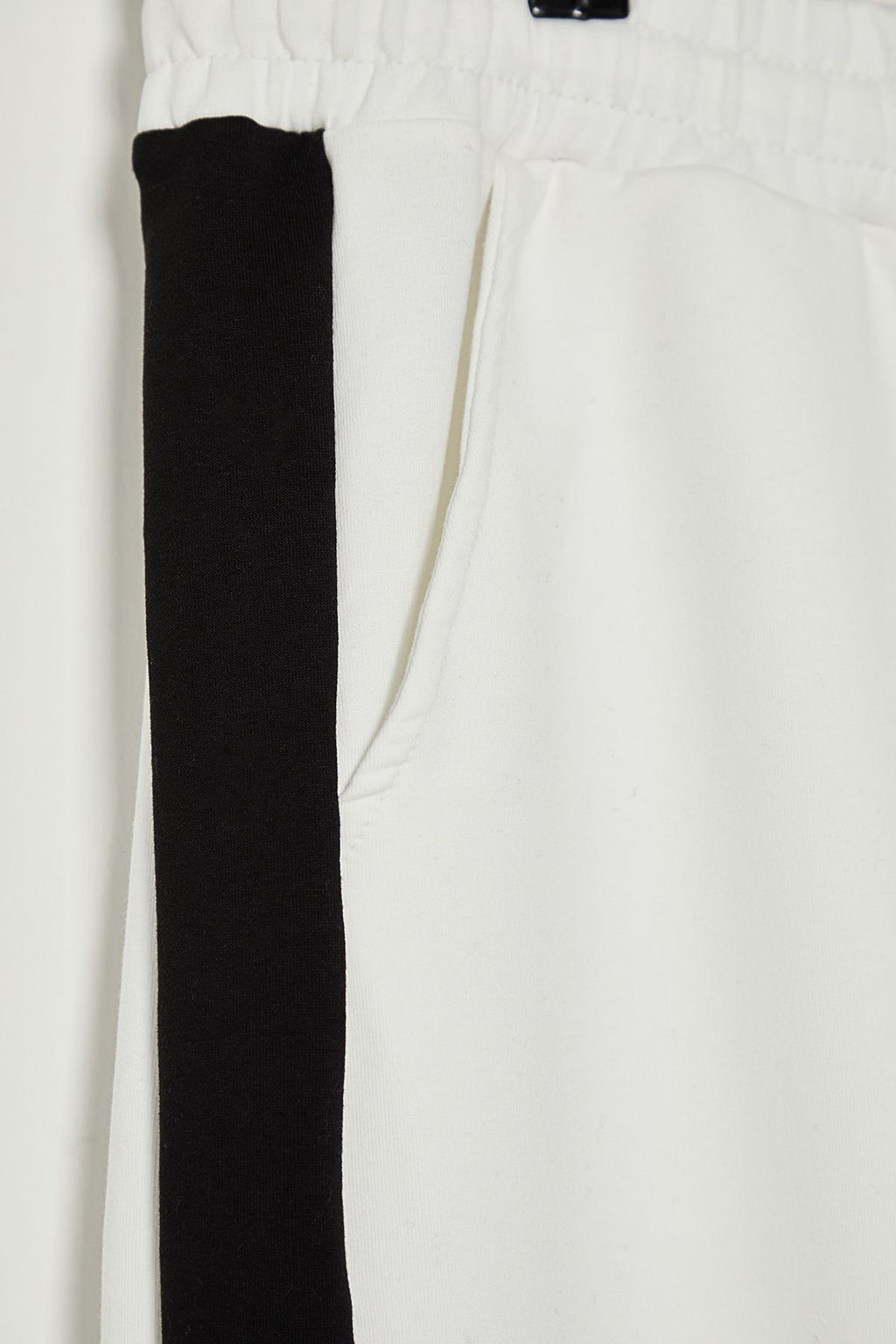 TRENDYOL MAN Siyah Wide Leg Renk Bloklu Buyuk Beden Esofman Alt? TMNAW25AJ00005 - Trendyolmilla фото 8