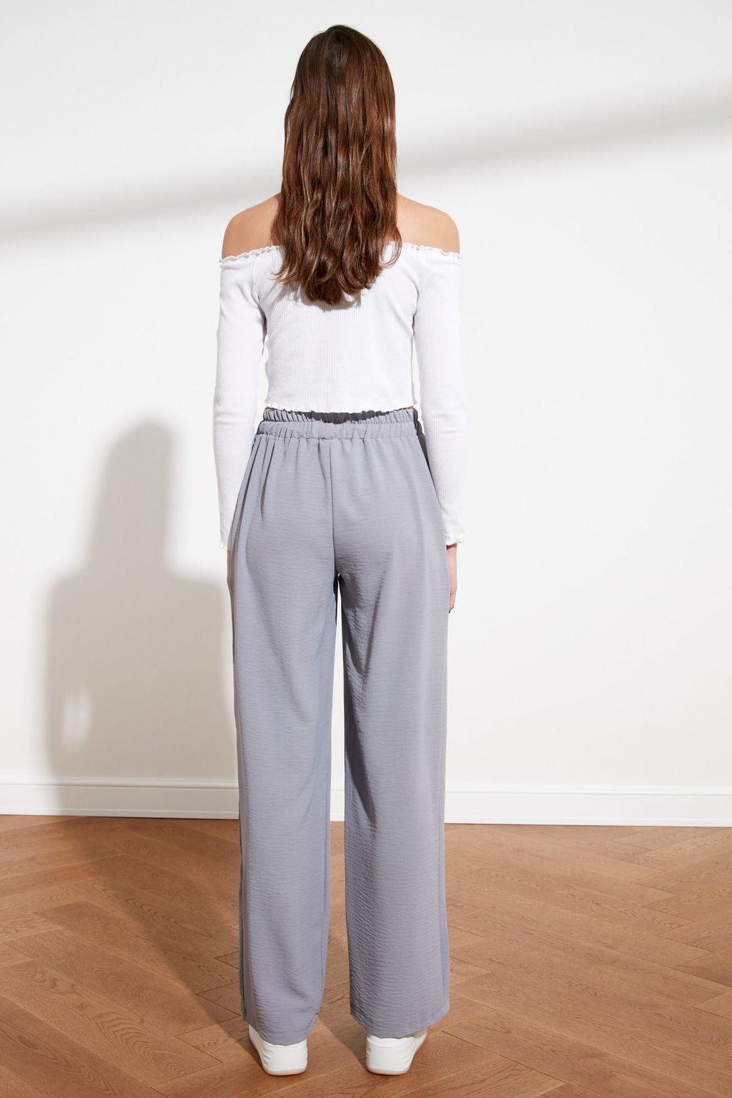 TRENDYOLMILLA Gri Beli Lastikli Wide Leg/Genis Paca Dokuma Pantolon TWOSS21PL0248 фото 5