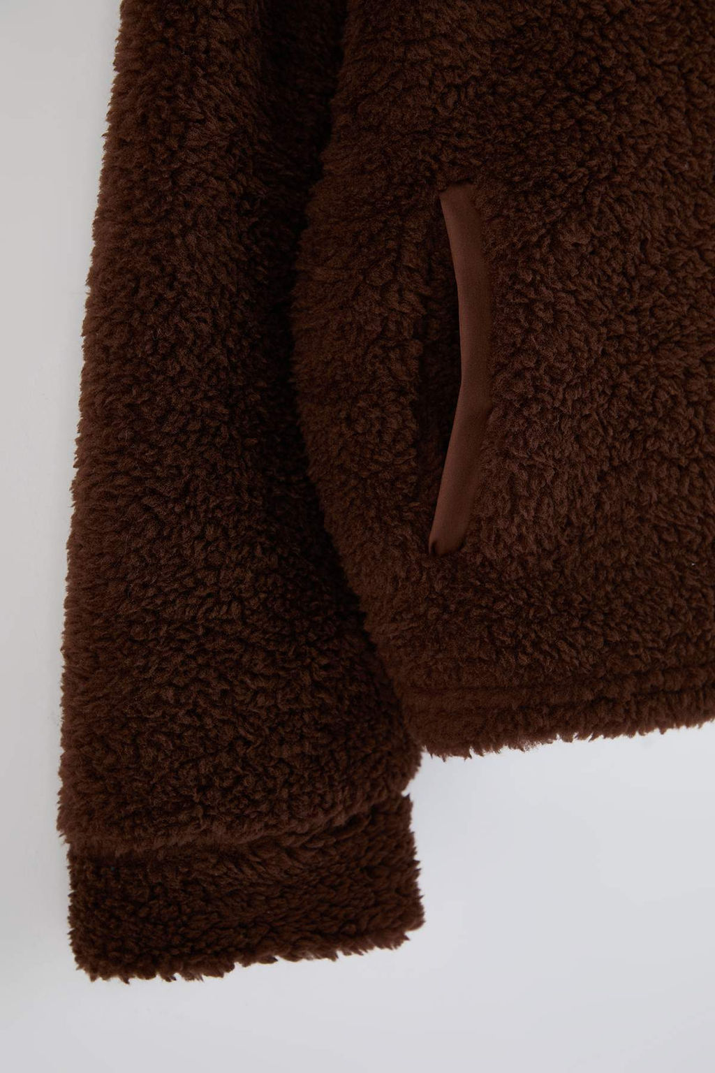 TRENDYOLMILLA Tas Pelus Regular/Normal Kal?p Dokuma Garnili Fermuarl? Kal?n Orme Sweatshirt TWOAW25SW00139  фото 17