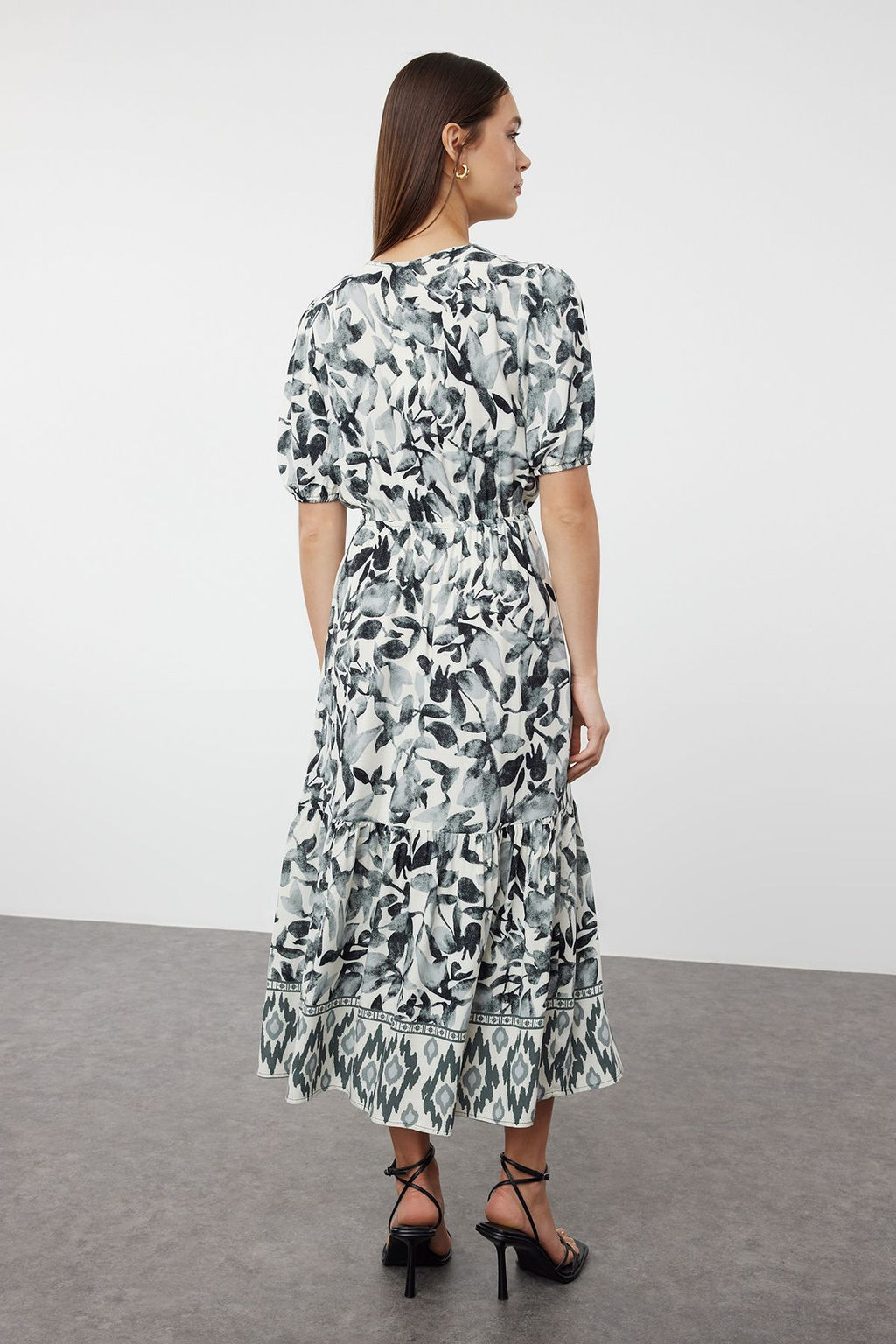 Siyah Bask?l? Cicek Desenli A Kesim Kruvaze Yaka TWOSS24EL00953 - Trendyolmilla фото 5