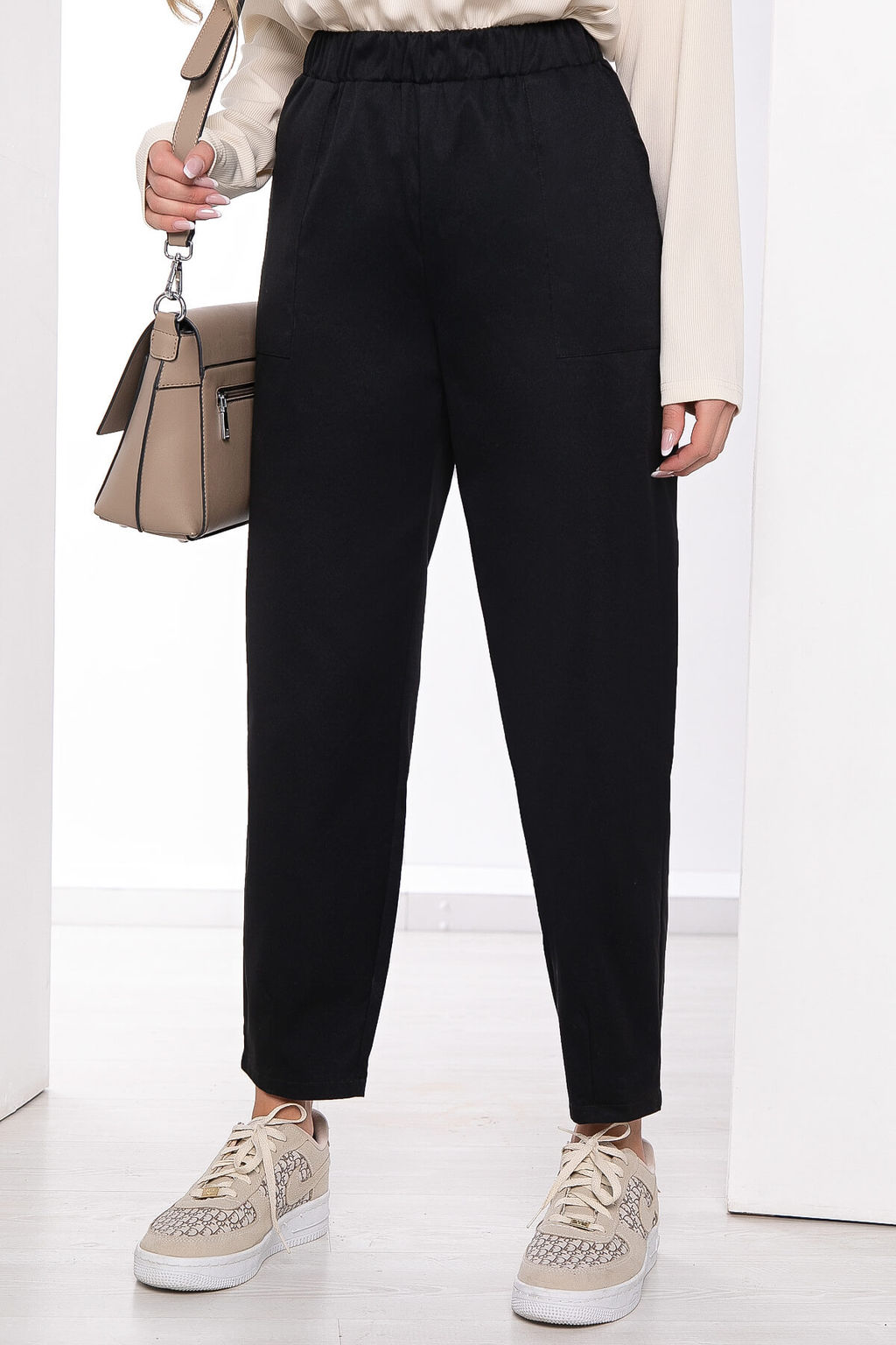 Брюки-бананы Больше чем стиль (черные) Б8434 - Lt collection фото 6