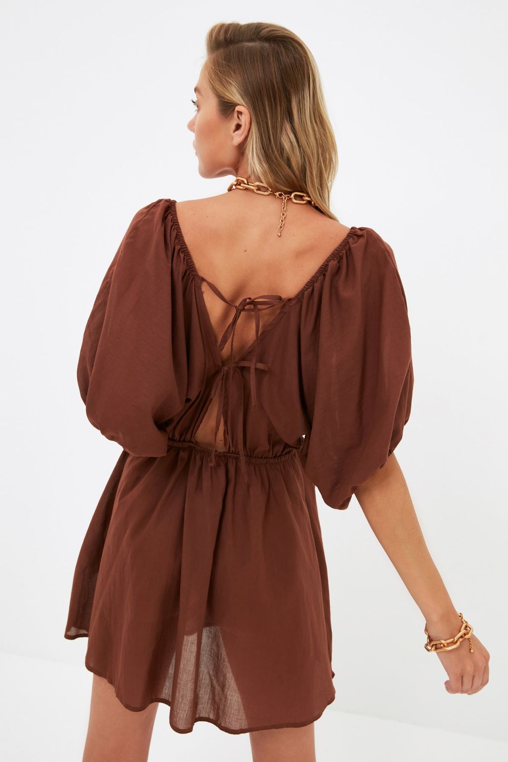 Kahverengi Balon Kollu Vual Plaj Elbisesi TBESS21EL4309 - Trendyolmilla фото 2