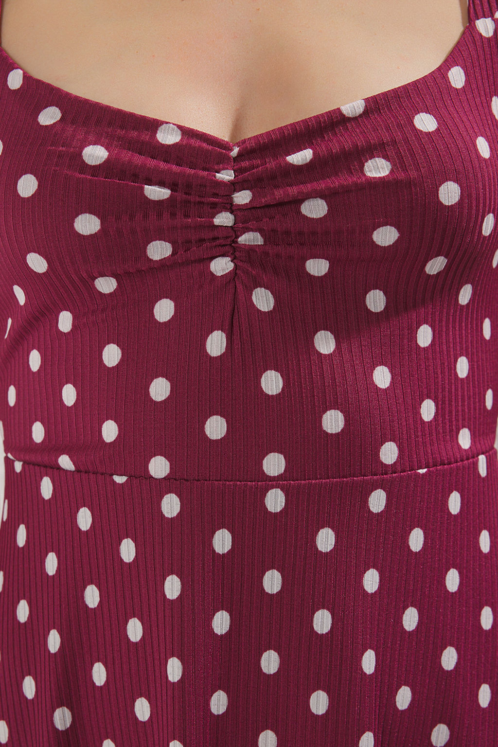 Bordo Ask?l? Puantiye Bask?l? Etegi F?rf?rl? Fitilli Esnek Mini Orme Elbise TWOSS25EL00379 - Trendyolmilla фото 4