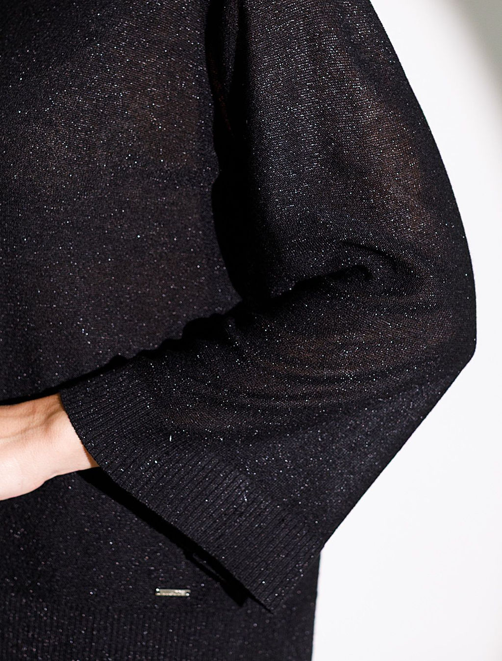 Джемпер свободный тонкой вязки из вискозы с люрексом - Vilatte фото 5