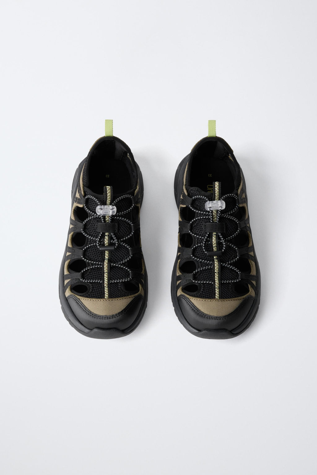 ZAPATILLA DEPORTIVA CANGREJERA / Negro