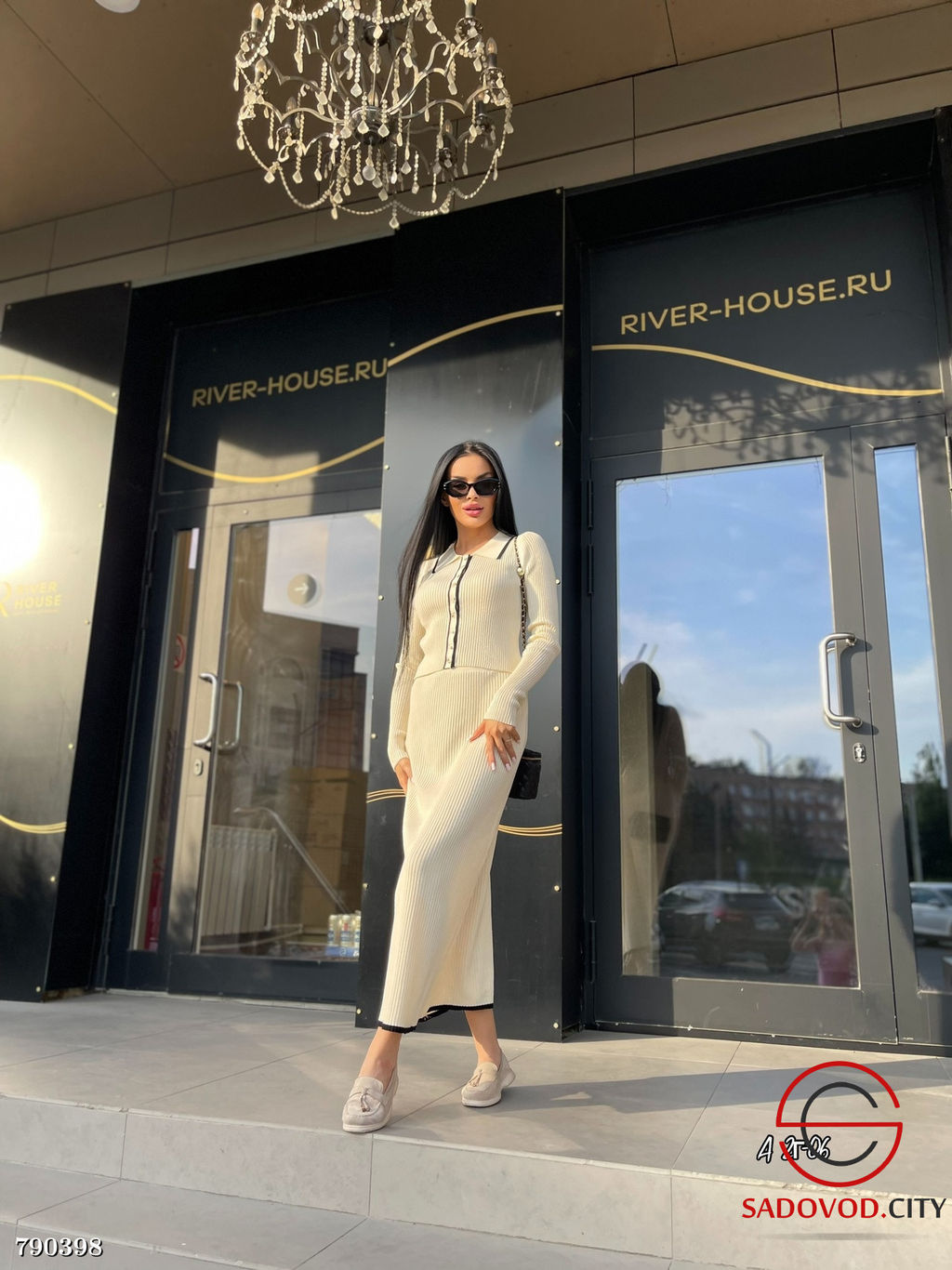 Женский костюм двойка с юбкой