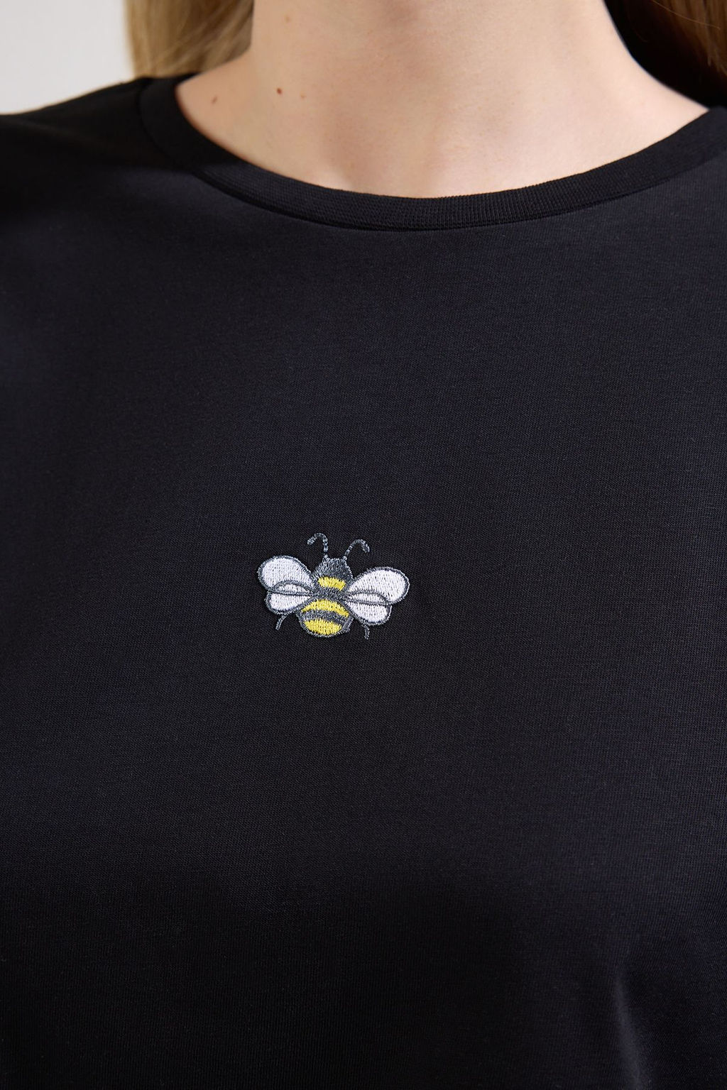 Siyah %100 Pamuk Nak?sl? Crop Bisiklet Yaka Orme T-Shirt TWOSS20TS1377