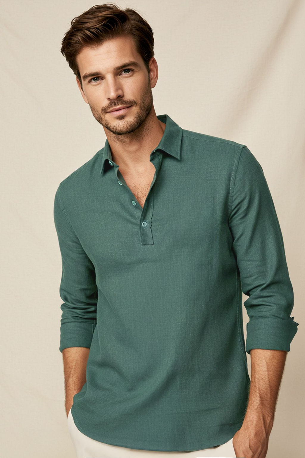 TRENDYOL MAN Koyu Yesil Regular Fit Yar?m Patl? %100 Pamuk Flaml? Keten Gorunumlu Gomlek TMNSS25GO00009