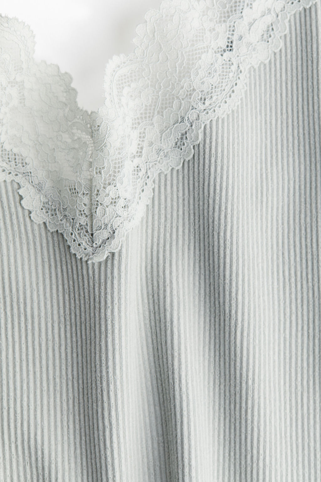 Top de tirantes con ribete de encaje - H&m фото 3