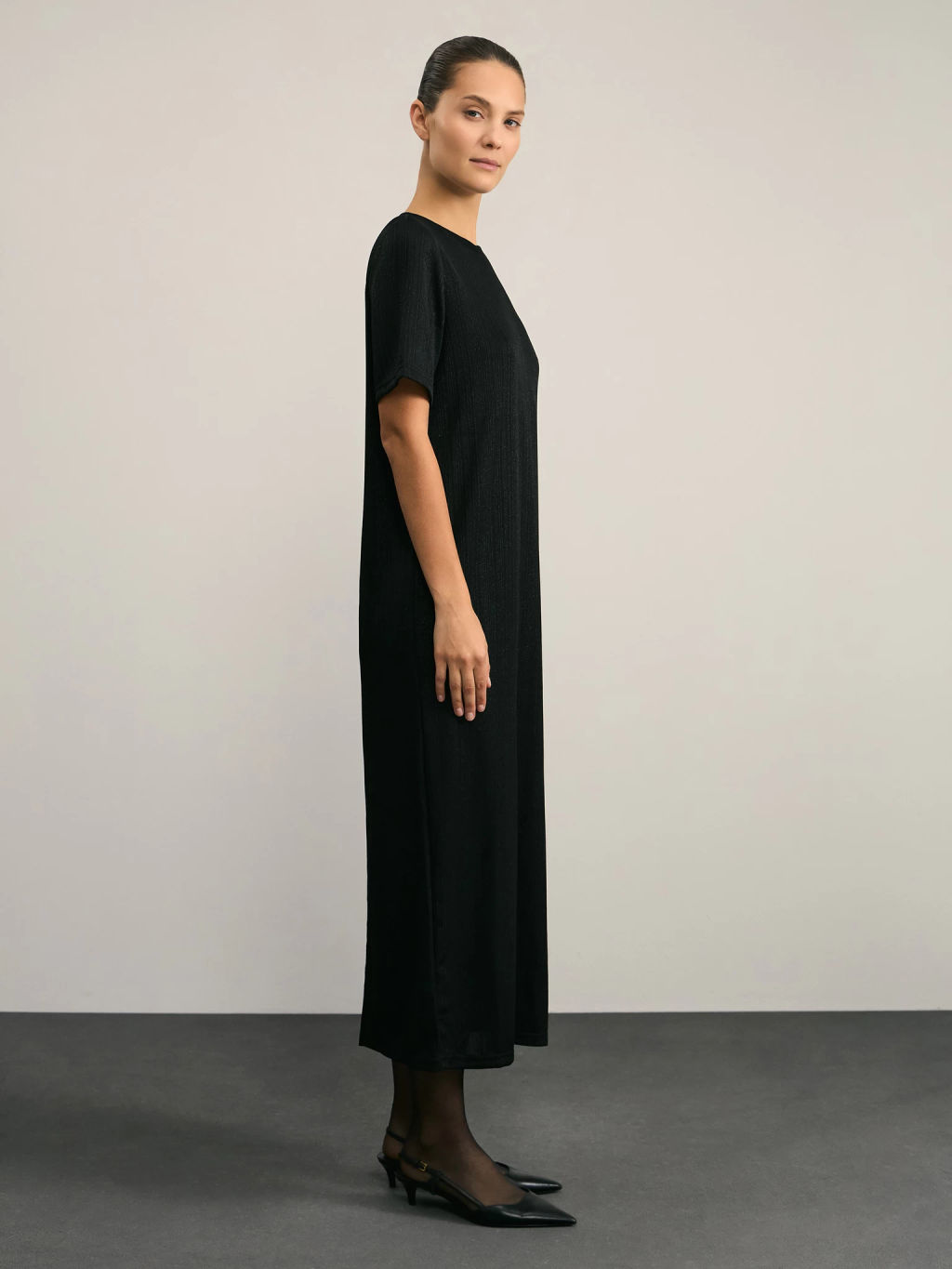 Платье - футболка с мерцающей нитью / Zarina  фото 3