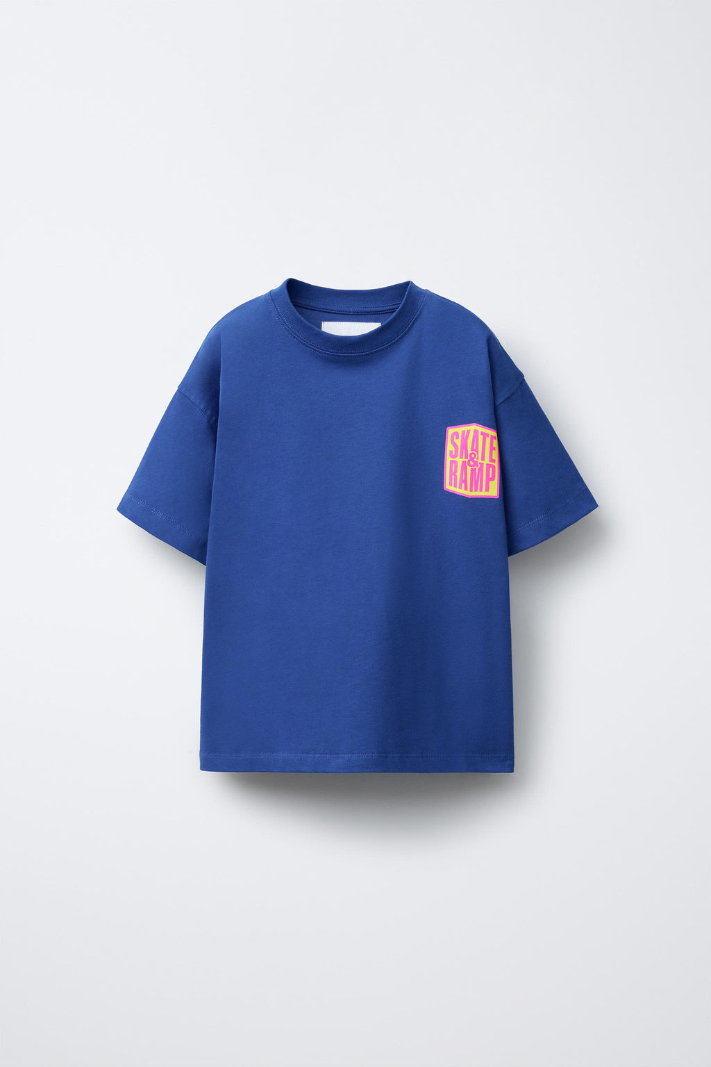 T-SHIRT WITH RAISED SLOGAN
