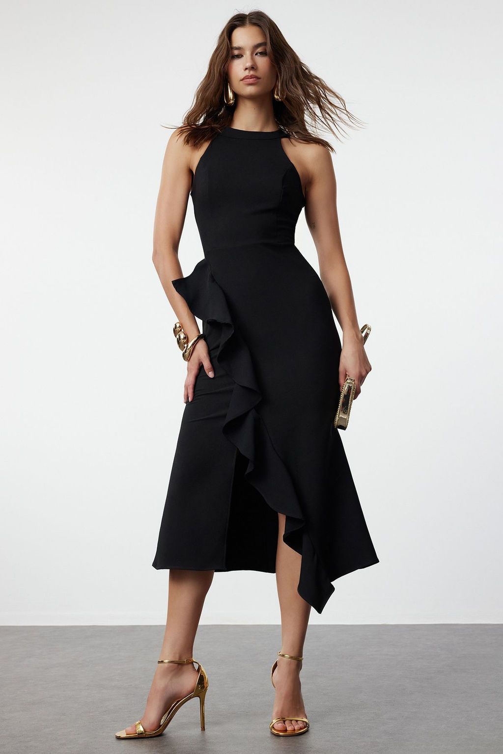 TRENDYOLMILLA Siyah Astarl? Volanl? Dokuma S?k Abiye Elbise TPRAW19BB0144 фото 22