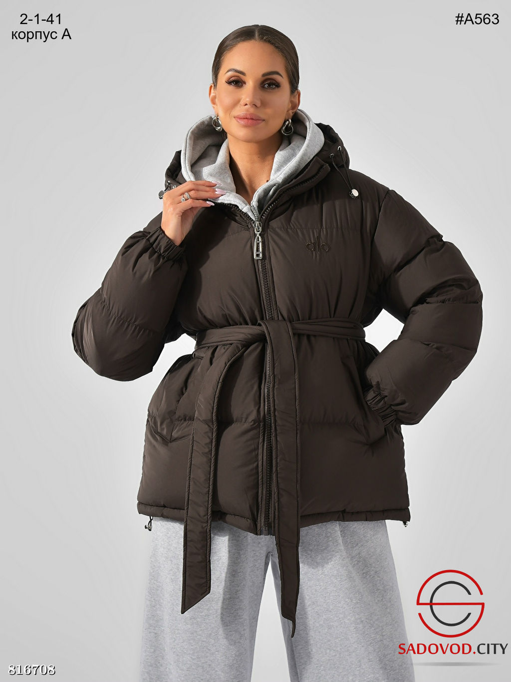 Зимняя дутая женская куртка с капюшоном - Bruno фото 3